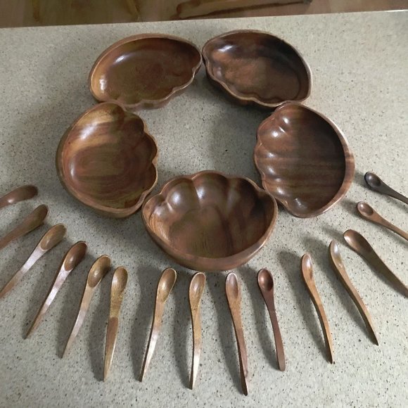 Wooden salad bowel set with spoon - Picture 1 of 4